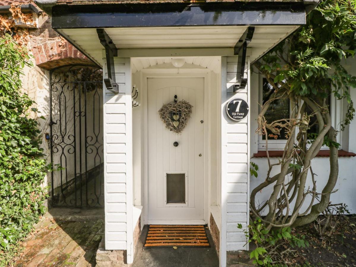 Old Pump Cottage Ross-on-Wye Exterior photo